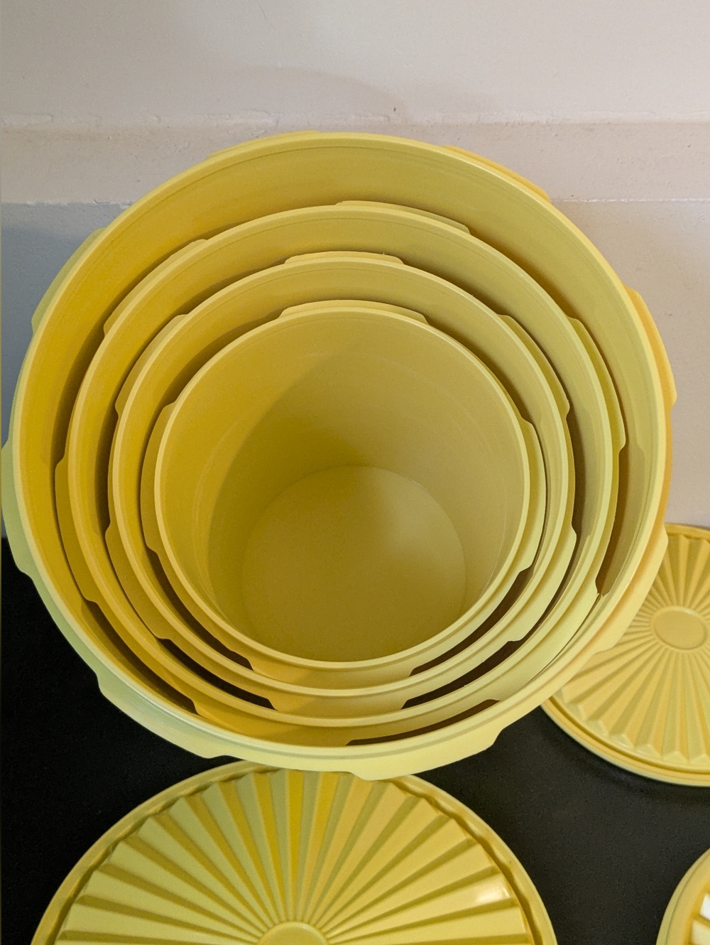 Tupperware Vintage 70's Daffodil Yellow Servalier Nesting Canister Set W/Lids - Picture 6 of 13